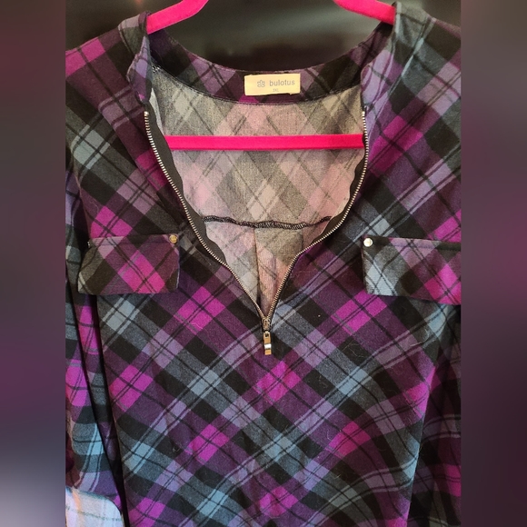 Adorable purple plaid zip-up tunic 3X - Picture 5 of 6